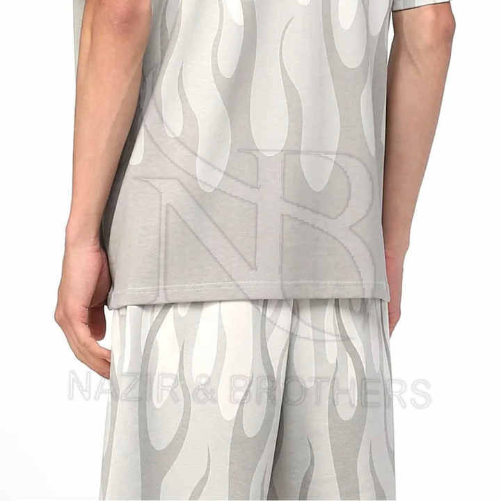 تيشيرت وشورت عصري