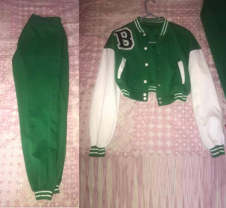 طقم ملابس نسائي من قطعتين