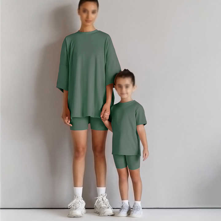 Bet set with son . طقم البنت مع الابن