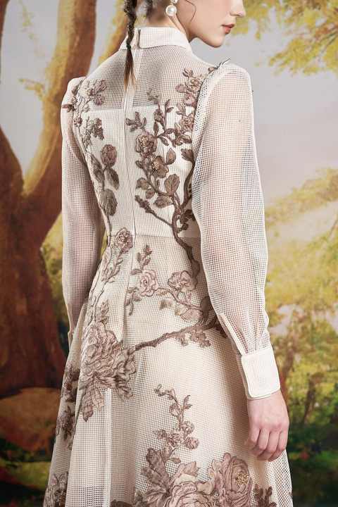 Spring and Summer New Vietnam Dried Rose Embroidered Mesh Dress