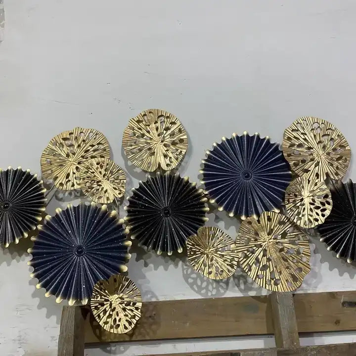 ديكور جداري معدني ثلاثي الأبعاد تجريدي حديث . High Quality Modern Abstract 3D Metal Wall Decor Iron