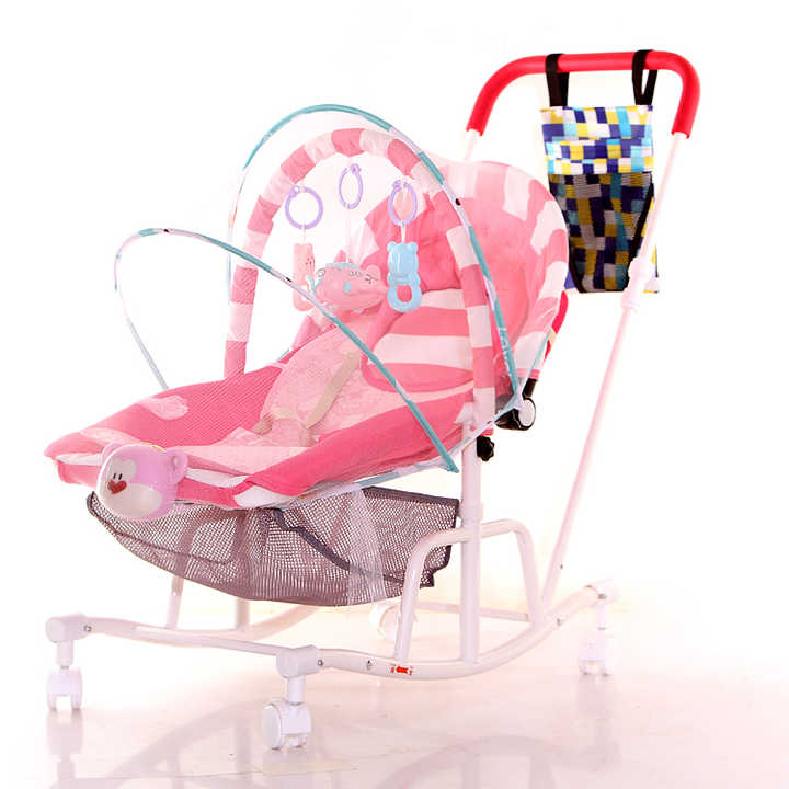 عربة أطفال بحزام أمان، عجلات شاملة بأربع عجلات، وألعاب أطفال Stroller with seat belt, four-wheel universal wheels, and baby toys