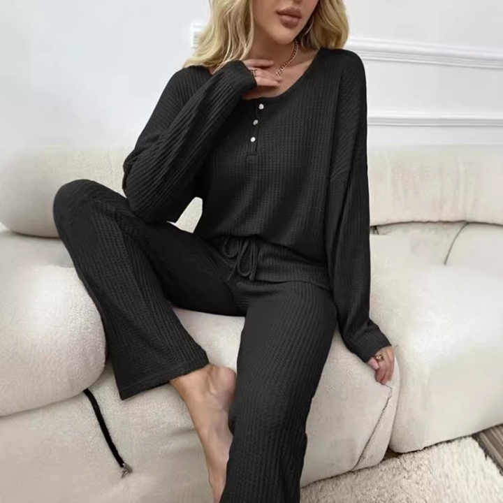 Women's sleepwear