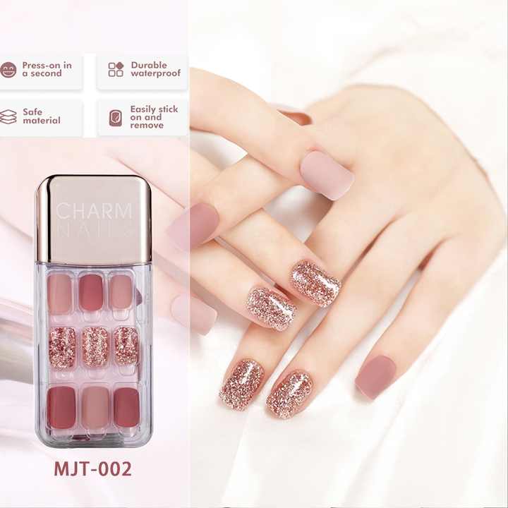 nails