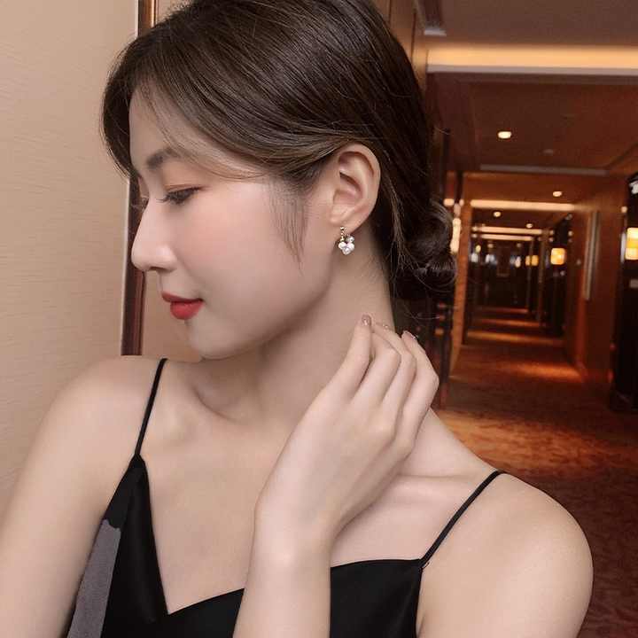 Freshwater Pearl Earrings -أقراط كورية