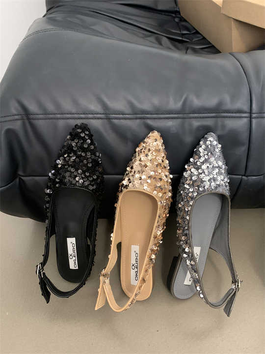 stylish flat shoes