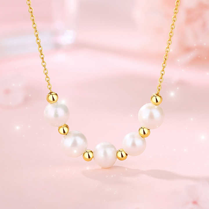 Freshwater pearl necklace