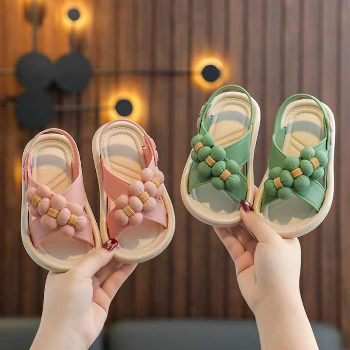 صنادل أطفال صيفية للبنات نعل ناعم جديد ضد الانزلاق صنادل لطيفة للبيع بالجملة