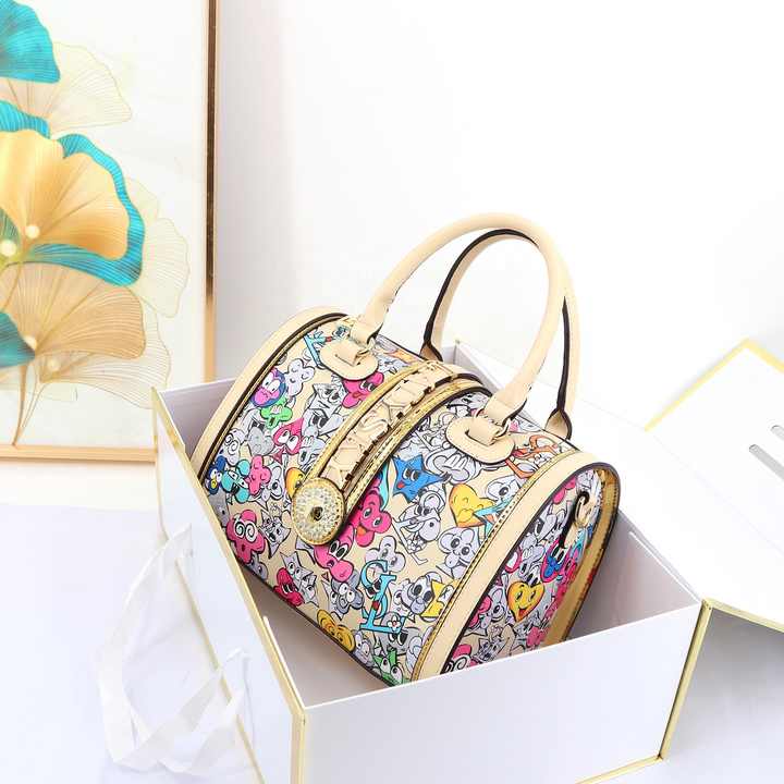 High quality women's bag with large capacity