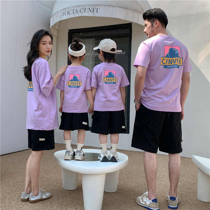 بدلة الأسرة ، قميص قصير الأكمام