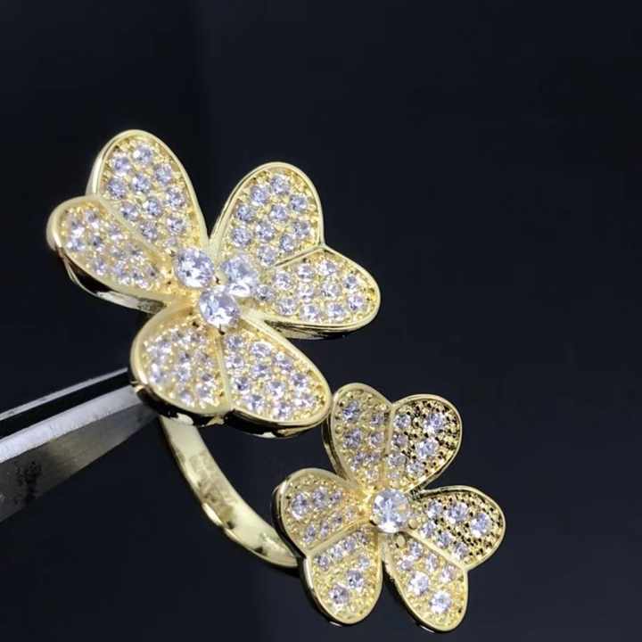 Women's ring