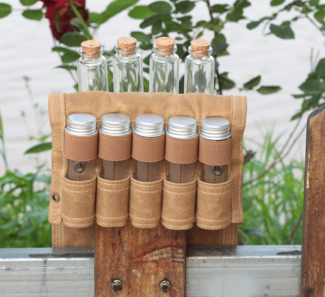 Getshark Portable Waterproof Wood Herb Spice Set