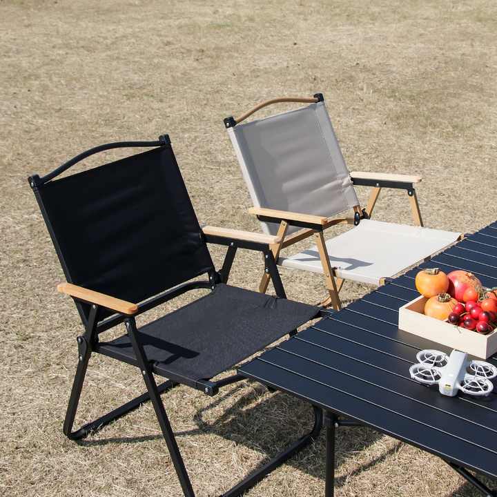 camping chairs . كراسي الرحلات