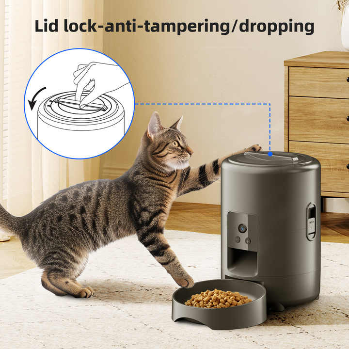 2L with Cat and Dog Food Dispenser for Photography.