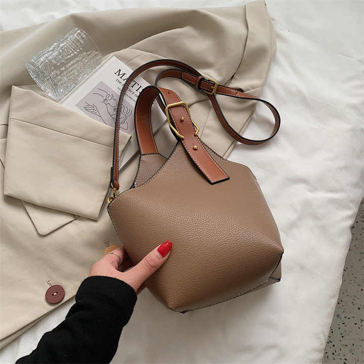 Fashionable handbag for women