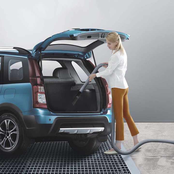 electric vacuum cleaner