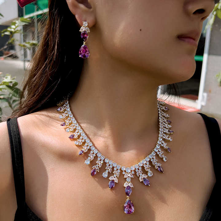 مجموعة مجوهرات و طقم