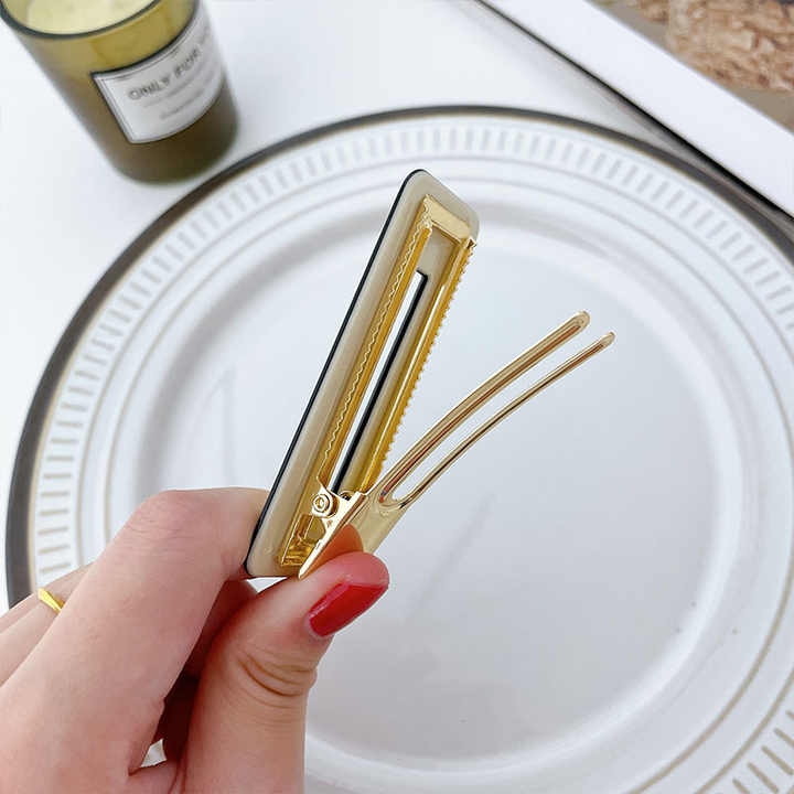 دبوس شعر جديد بحمض الأسيتيك- New hairpin with acetic acid