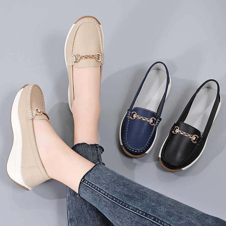 Women's casual shoes