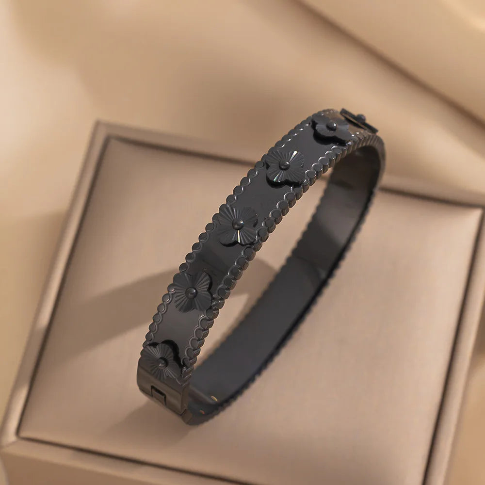 اسوار نسائي , Women's bracelet