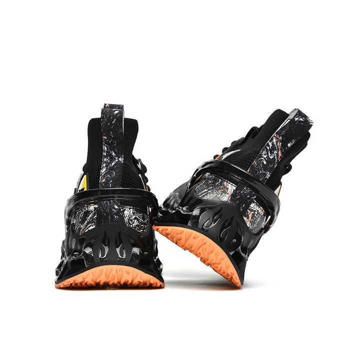 Men's sports shoes