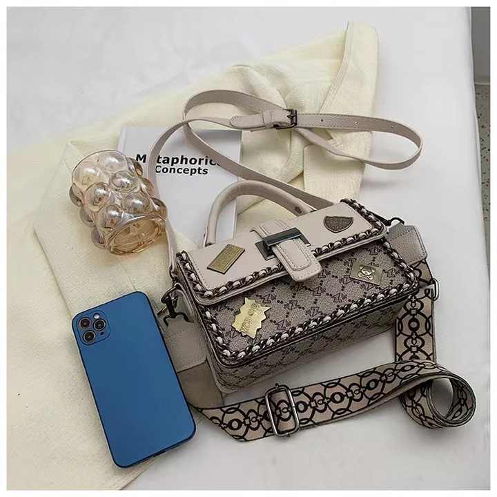 حقائب و امتعة , Bags & Luggage