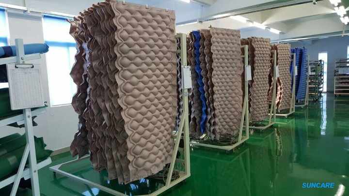 Inflatable medical air mattress