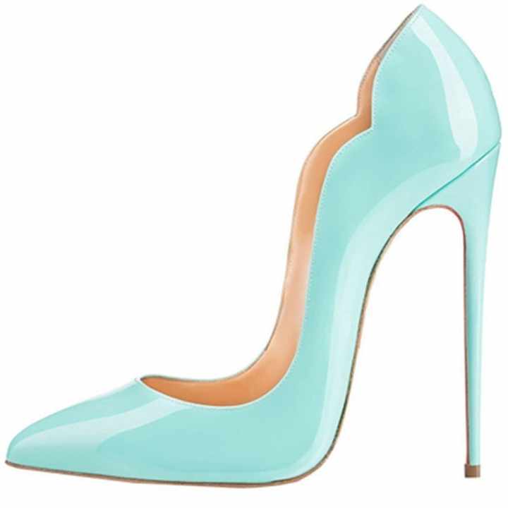 أحذية بكعب عالٍ مثيرة بأصابع مدببة