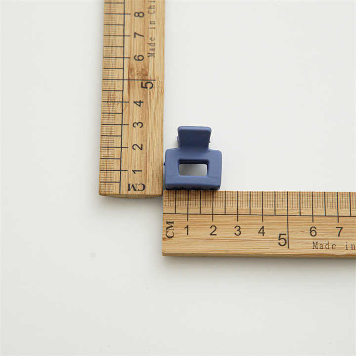 مستلزمات مشابك الشعر غير لامعه