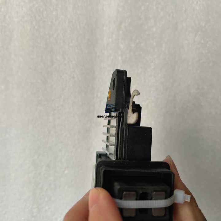 نظام الكهرباء منظم جهد