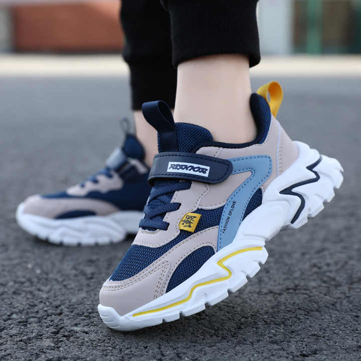 New high quality sneakers.