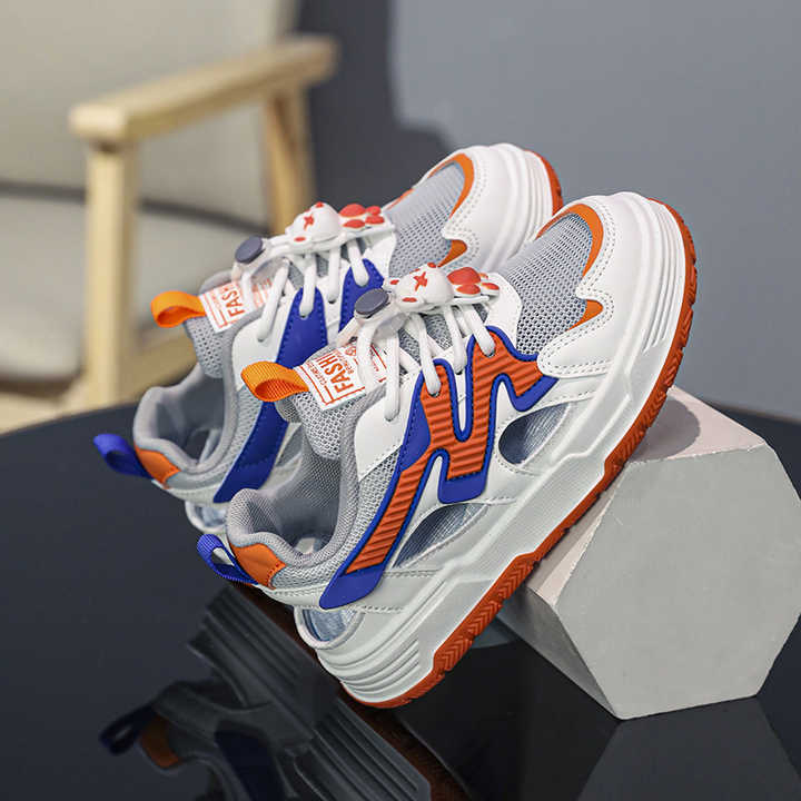 New fashion kids sneakers.