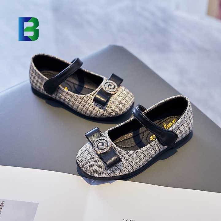 flat shoes