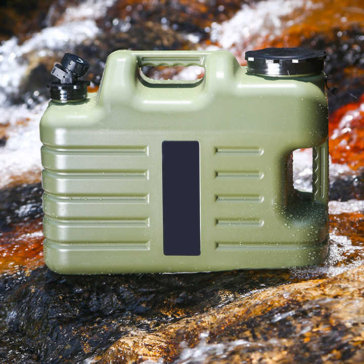 W018 11L Portable Plastic Water Storage Containers for