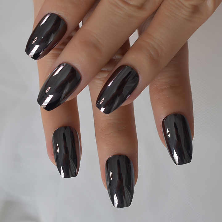 أظافر صناعية معدنية سوداء ذات سطح عاكس - Metallic Black Fake Nail Reflective Surface
