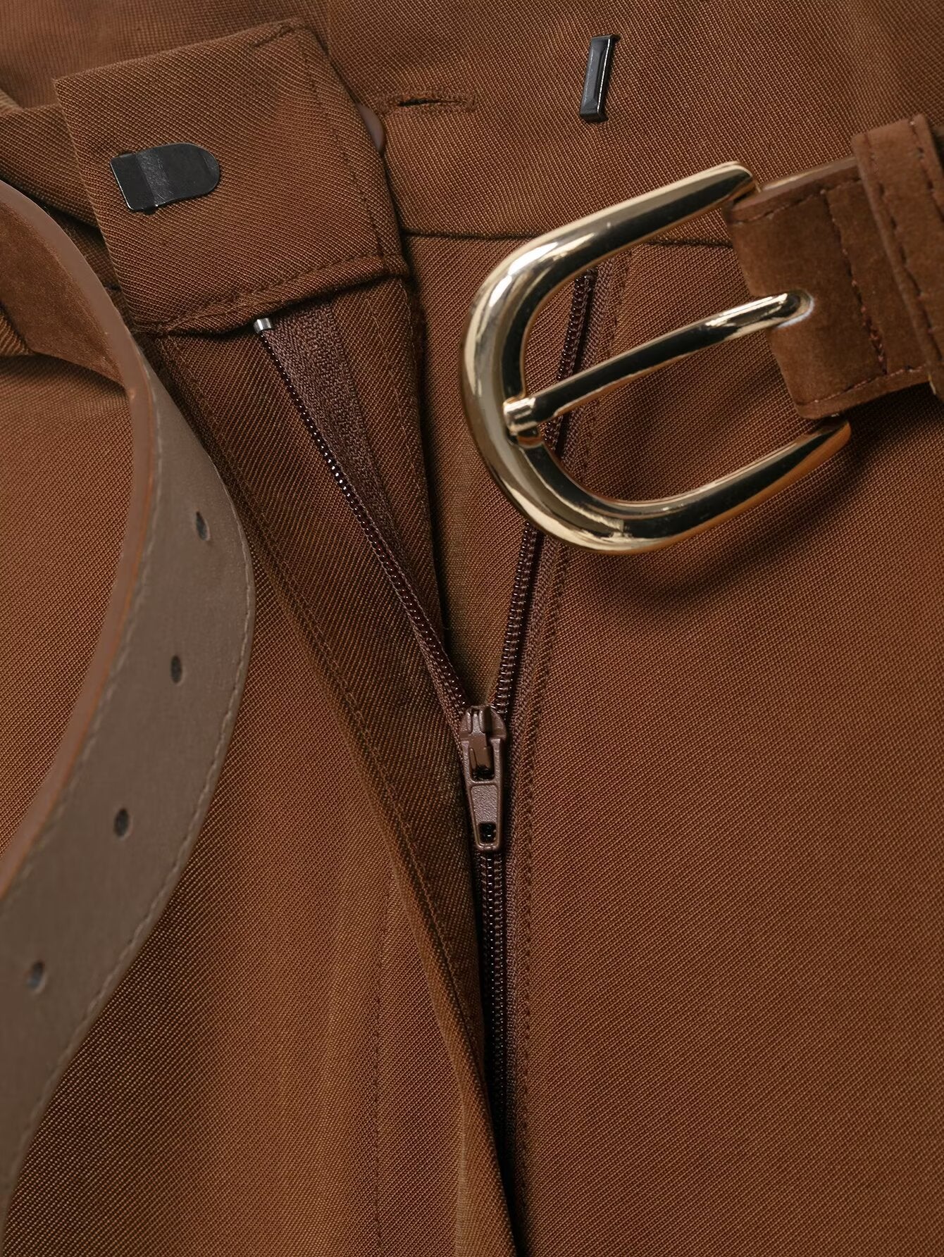 بنطلون نسائي