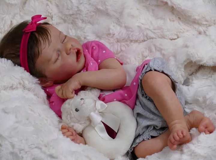 دمية طفلة-baby doll