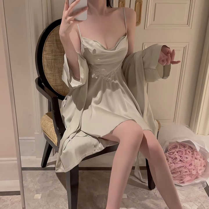 Women's sleepwear