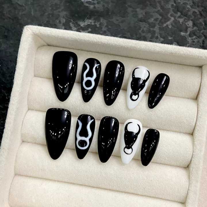 أظافر صناعية - Nails