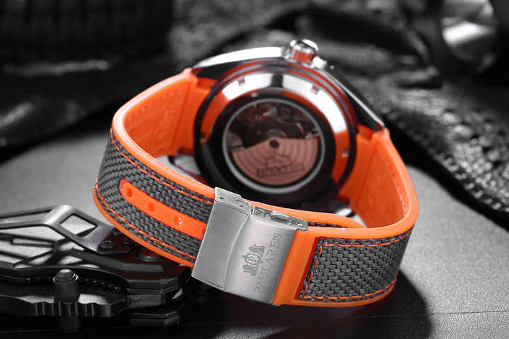 ساعة ميكانيكية للرجال