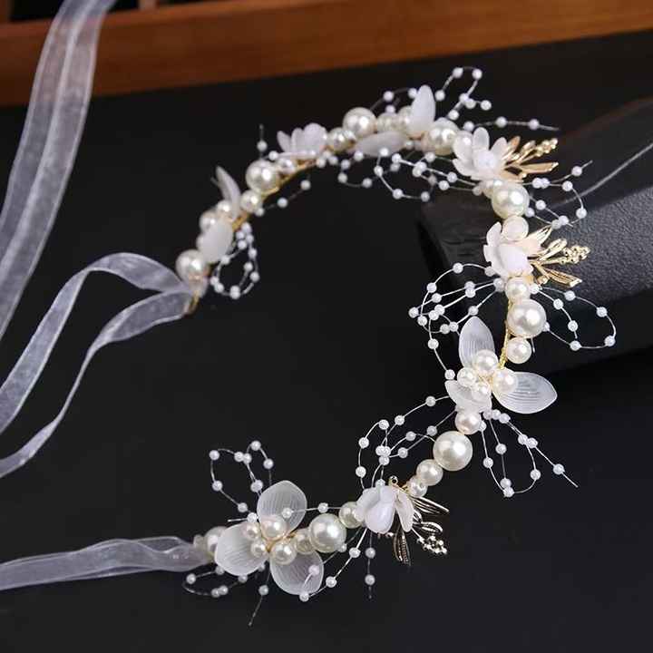 مستلزمات اطواق شعر
