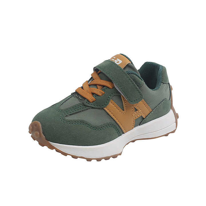 New high quality sneakers.