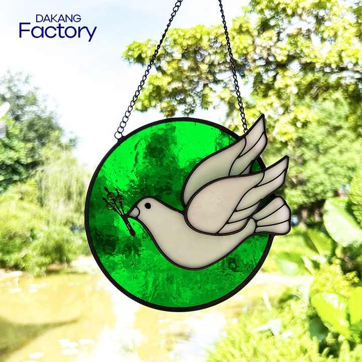 مصيدة شمس معدنية على شكل Metal sun trap in the shape of