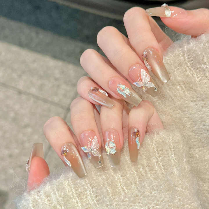 Hand nails - acrylic nails