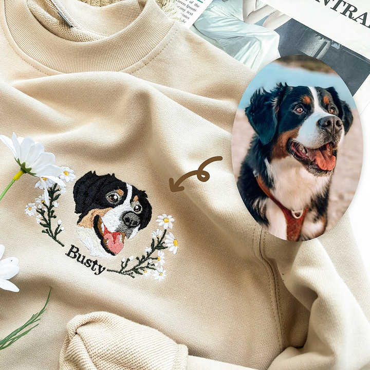 -3D Embroidered Sweatshirt