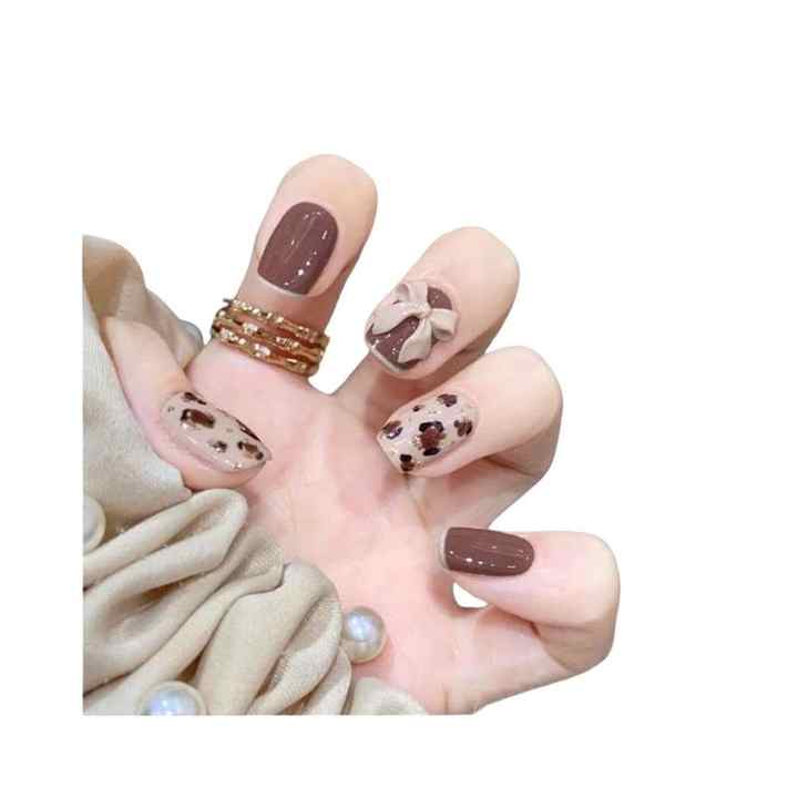 False Nails in China With Glue Almond