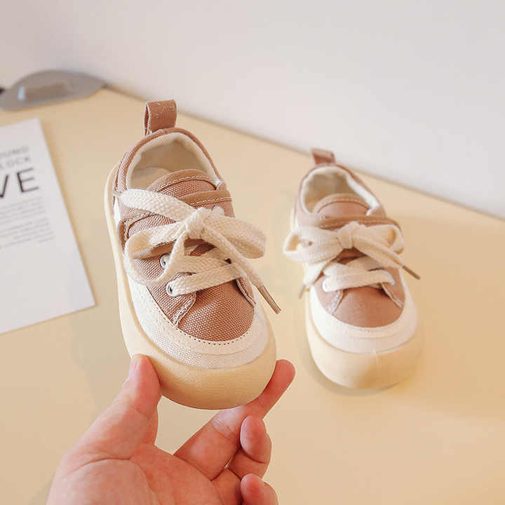 Girls' canvas sneakers