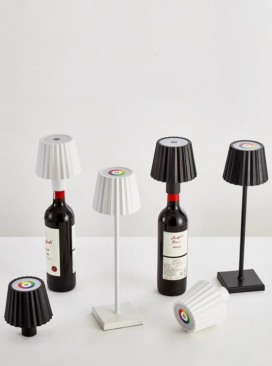 Portable wireless table lamp