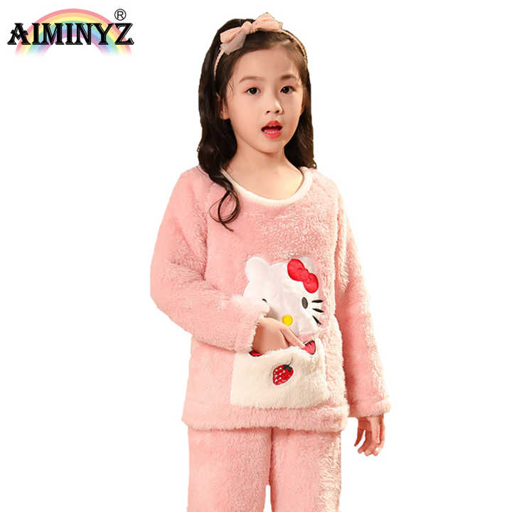 ملابس نوم عالية