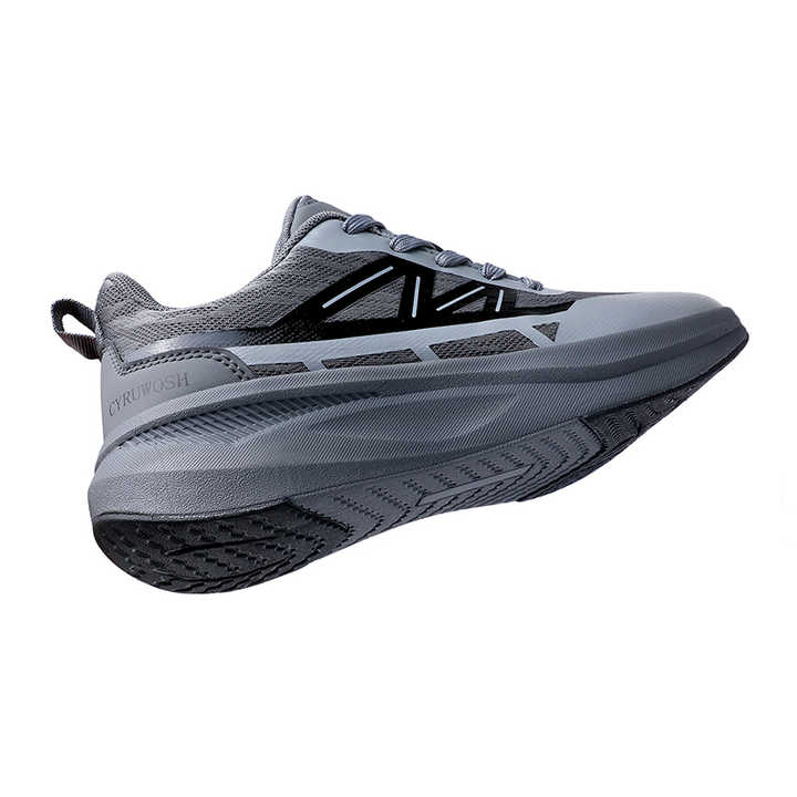 حذاء جري جديد